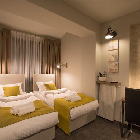 לינה וארוחת בוקר ורשה Marcopolo House חדר תמונה