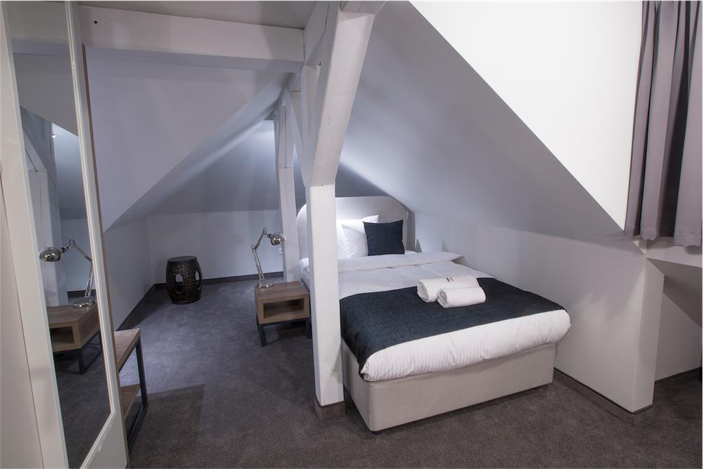 לינה וארוחת בוקר ורשה Marcopolo House חדר תמונה