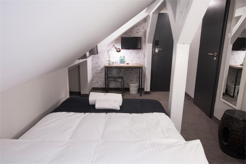 לינה וארוחת בוקר ורשה Marcopolo House חדר תמונה