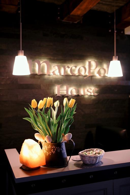 לינה וארוחת בוקר ורשה Marcopolo House מראה חיצוני תמונה